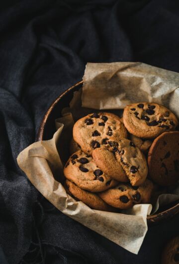 Champagne, cookies