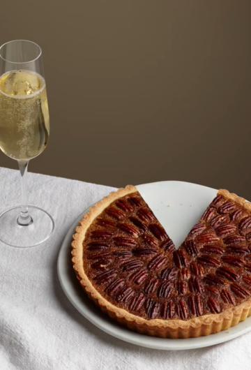 Champagne et tarte aux noix de pécan